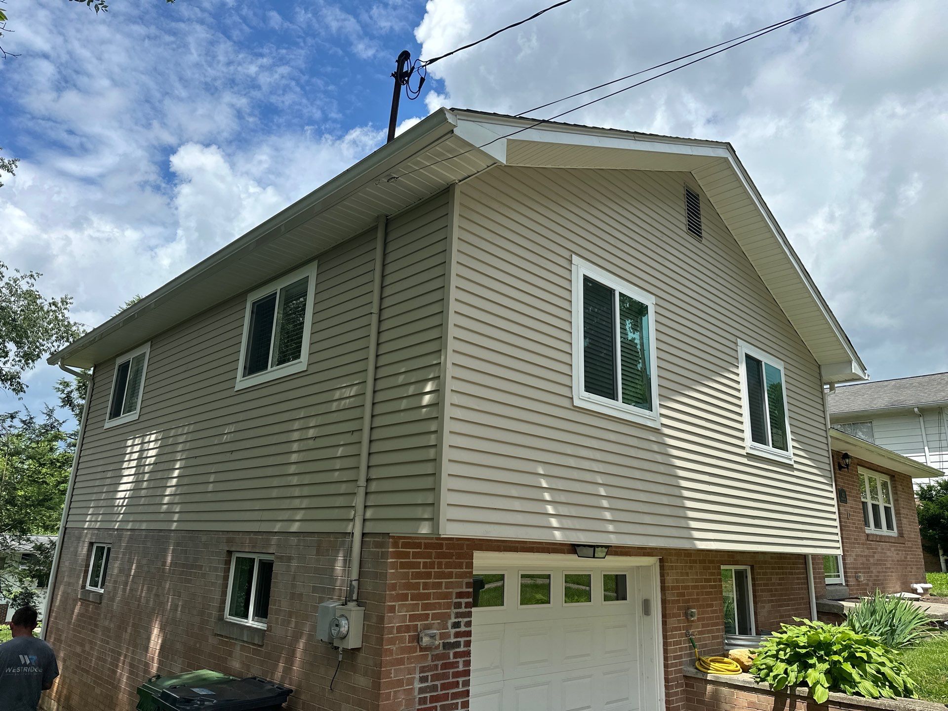 Exterior project photo 8